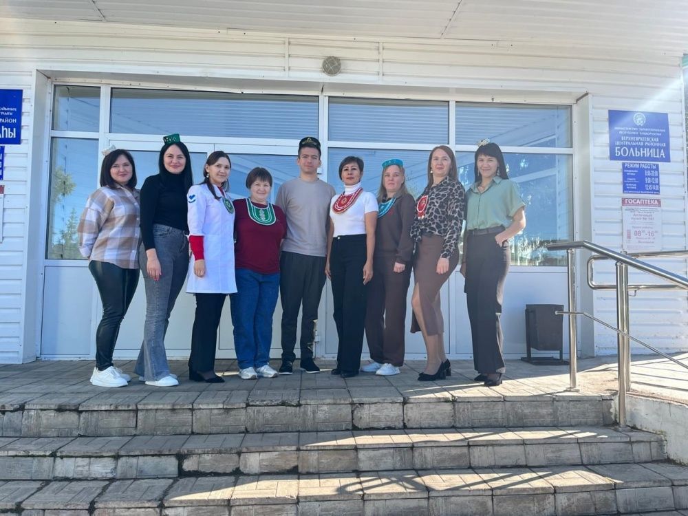 Сегодня сотрудники Верхнеяркеевской больницы активно присоединились к Дню национального костюма