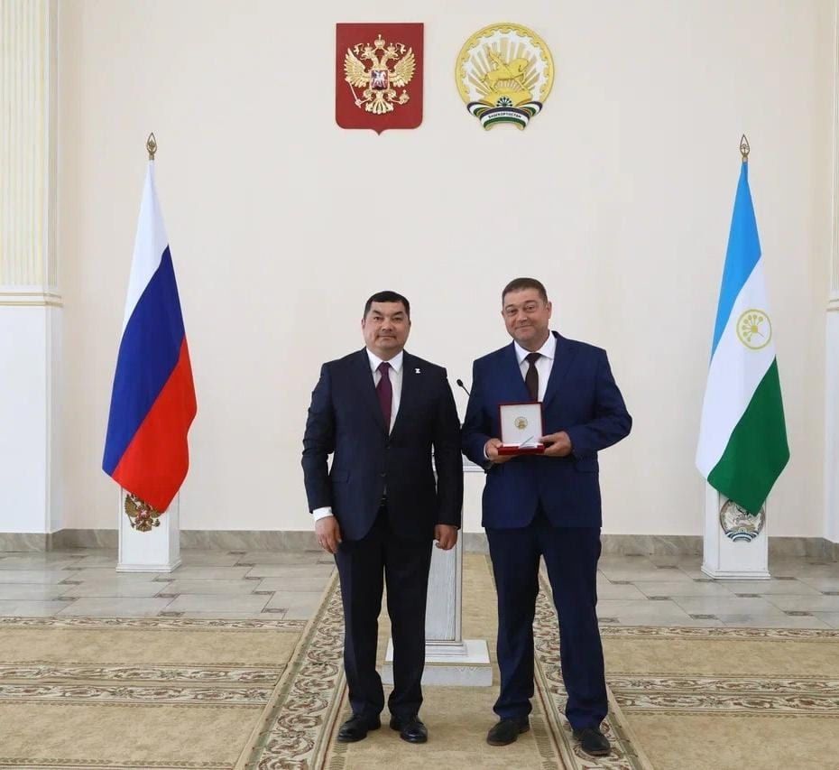 Билалов Ильфат Тимерзагитович, врач-терапевт участковый, удостоен высокого звания "Заслуженный врач РБ"